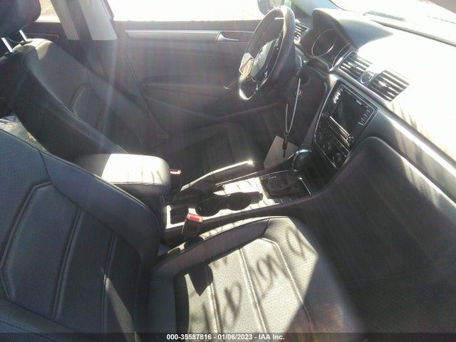 1VWDT7A30HC076593 Volkswagen Passat R-line W/comfort Pkg