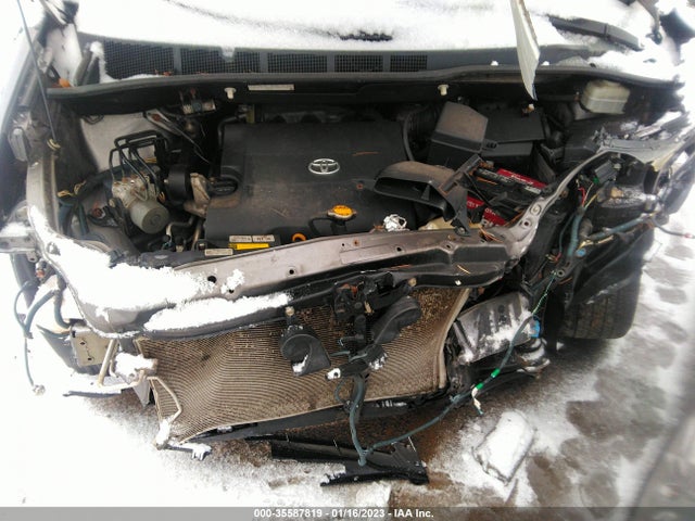Toyota SIENNA LE 2011 5TDJK3DC5BS029854 Image 12