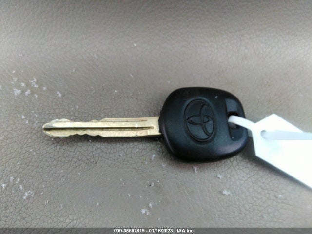 Toyota SIENNA LE 2011 5TDJK3DC5BS029854 Image 3