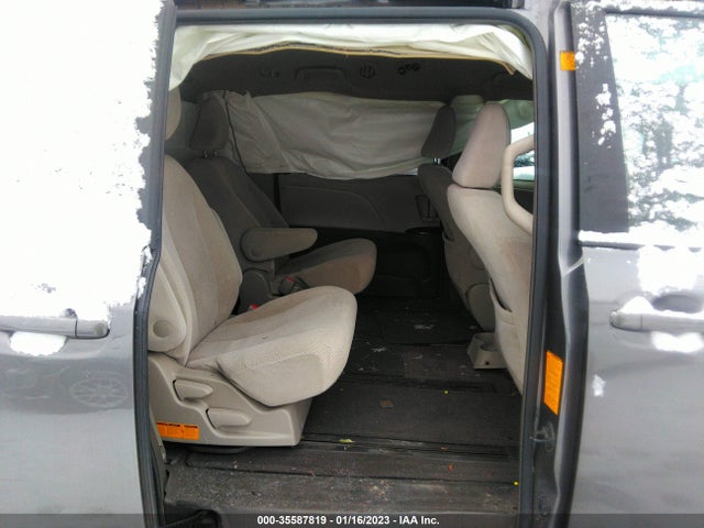 Toyota SIENNA LE 2011 5TDJK3DC5BS029854 Image 10