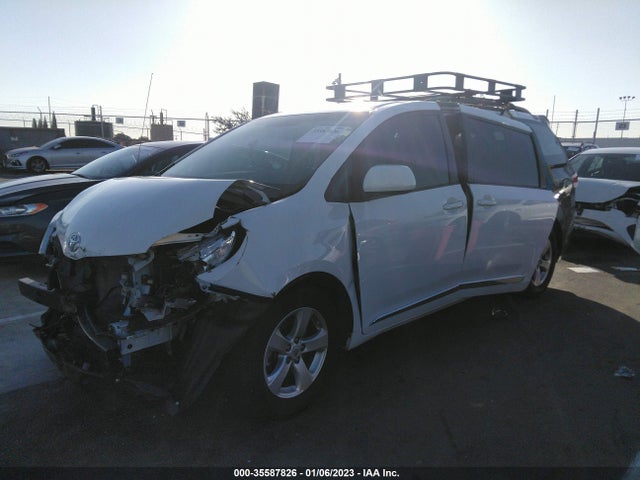 2014 TOYOTA SIENNA LE VIN: 5TDKK3DC8ES445289