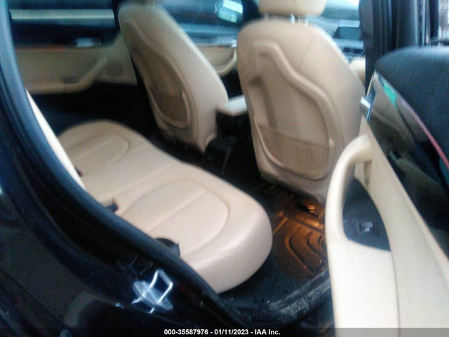 2018 BMW X1, VIN: WBXHU7C33J5H40481