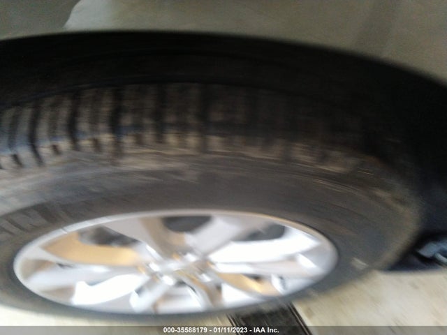 Chevrolet EQUINOX LT 2019 3GNAXKEVXKS505207 Image 4