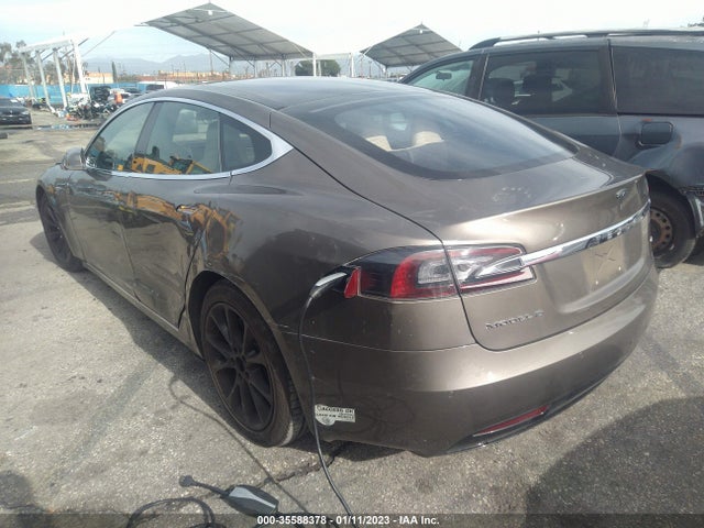 Tesla MODEL S 2016 5YJSA1E18GF152701 Image 3