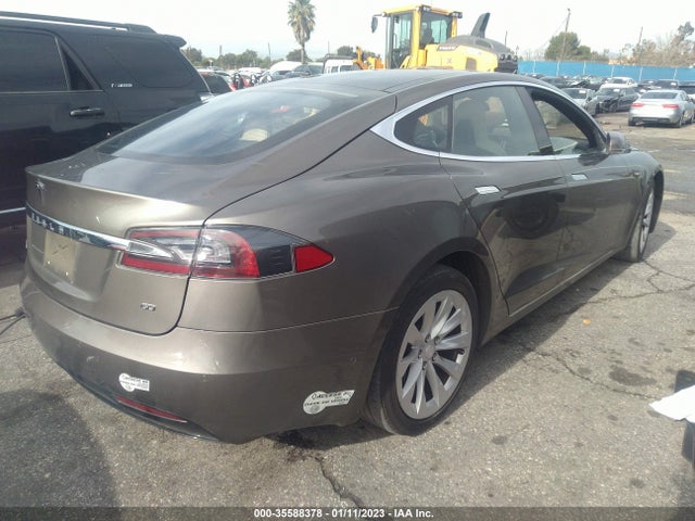 Tesla MODEL S 2016 5YJSA1E18GF152701 Image 4