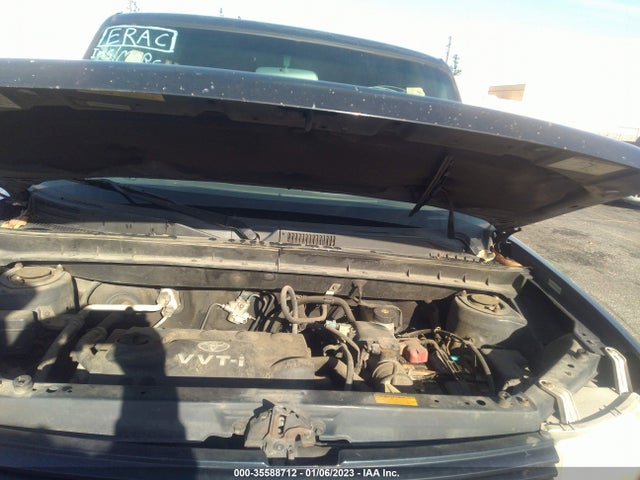 2004 SCION XB VIN: JTLKT324540148835