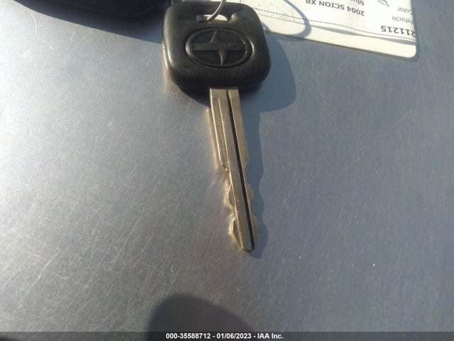 2004 SCION XB VIN: JTLKT324540148835