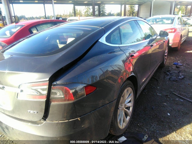 2016 Tesla Model S, VIN: 5YJSA1E23GF177370