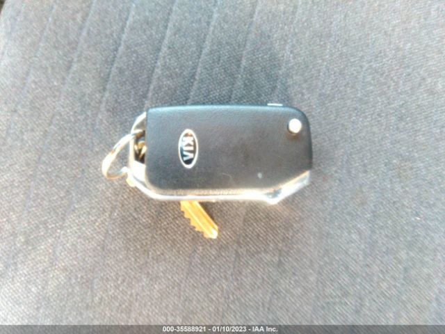 KNDEUCA2XM7053202 KIA SELTOS S
