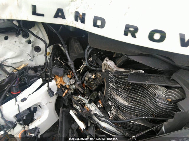 2016 Land Rover LR4, VIN: SALAG2V6XGA845542