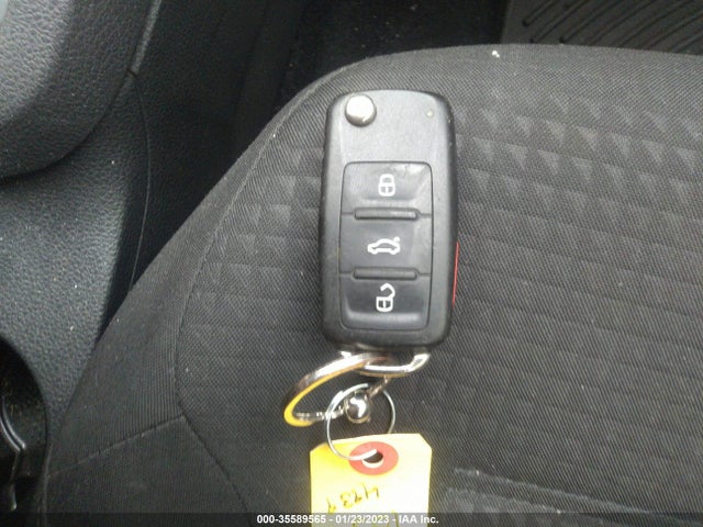 Volkswagen JETTA SEDAN 2015 3VW2K7AJ1FM244939 Image 3