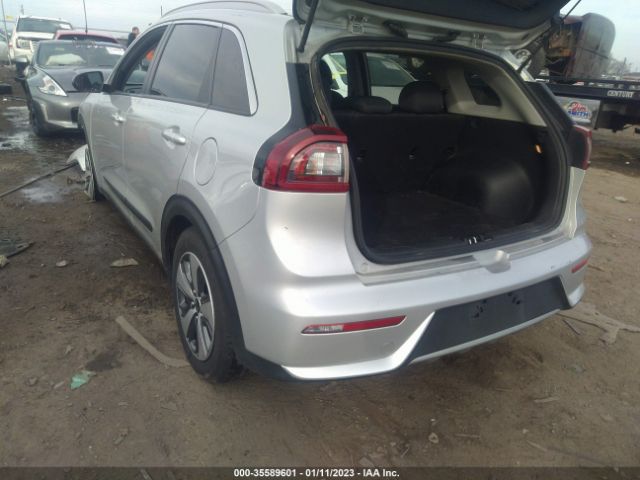 KNDCB3LC1K5353643 KIA NIRO LX
