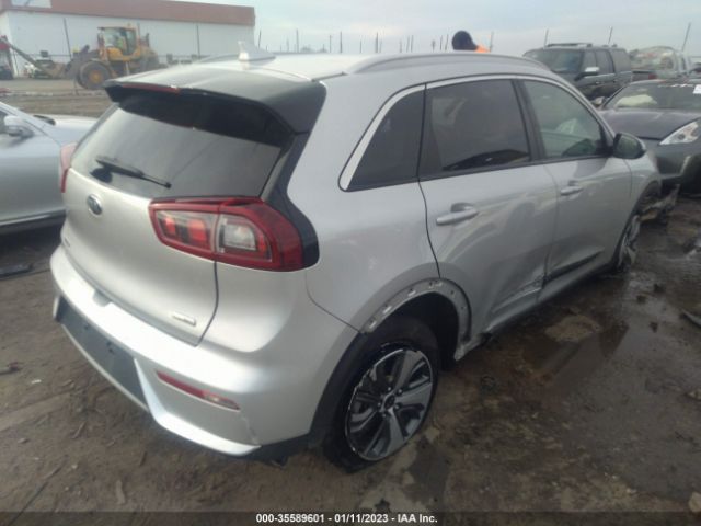 KNDCB3LC1K5353643 KIA NIRO LX