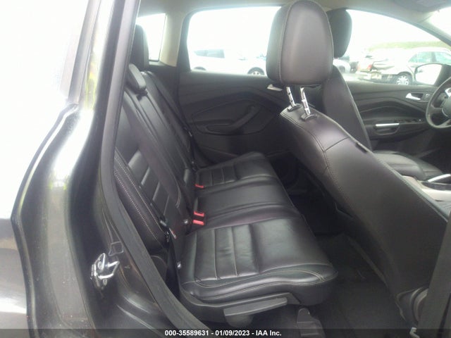 2016 Ford C-Max, VIN: 1FADP5CU5GL103888