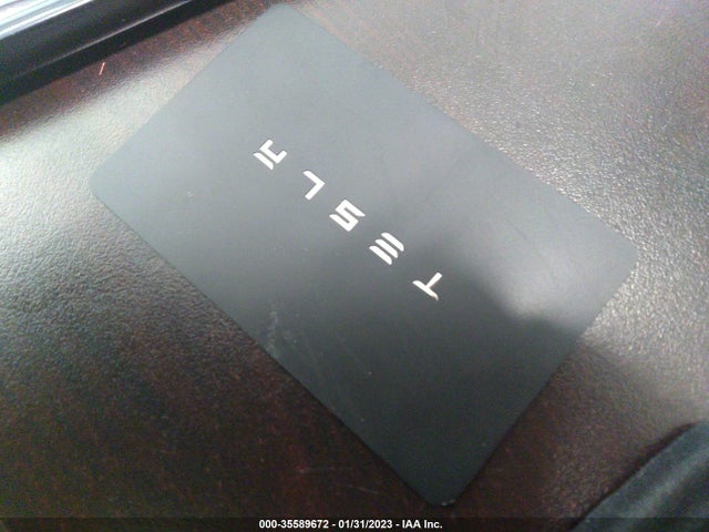 Tesla Model Y Long Range 2021 5YJYGDEE8MF180667 Image 11