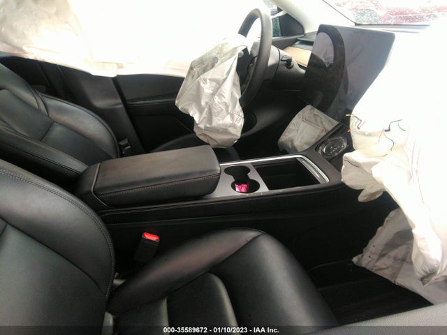 Tesla Model Y Long Range 2021 5YJYGDEE8MF180667 Image 5