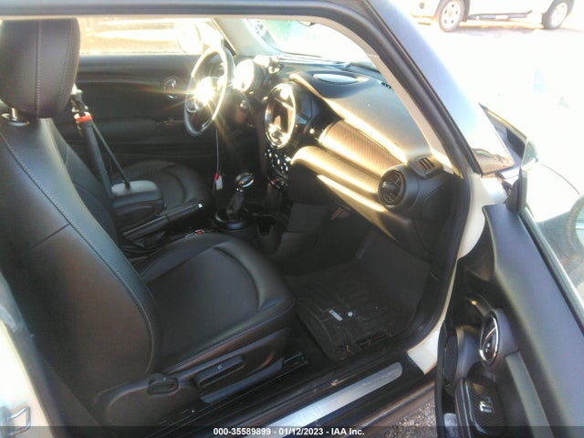 2017 Mini Hardtop, VIN: WMWXP5C58H2D16020