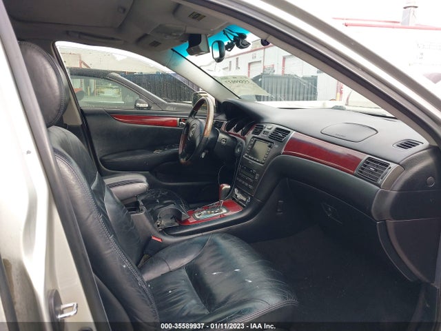 2002 LEXUS ES 300 VIN: JTHBF30G925019754