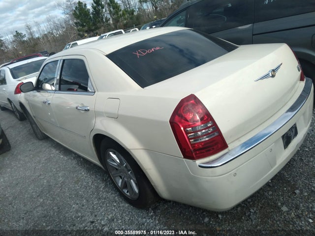 2C3AA63H85H697155 Chrysler 300