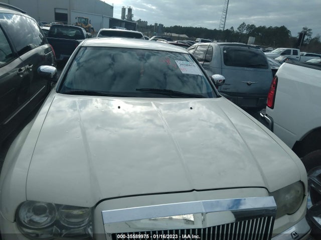 2C3AA63H85H697155 Chrysler 300
