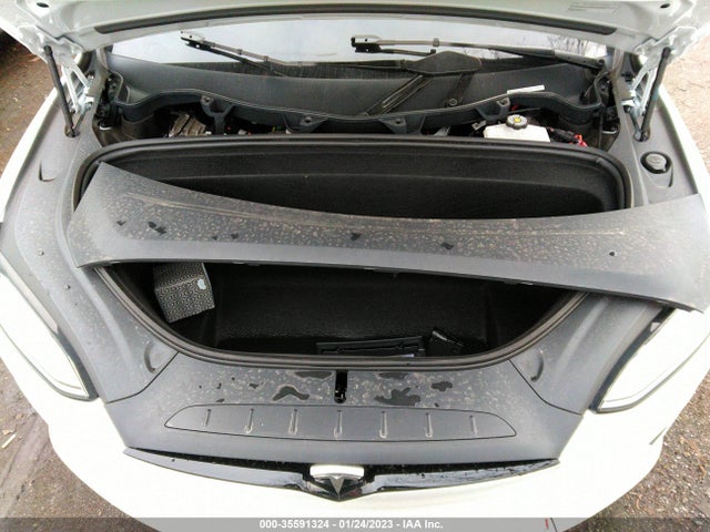 2022 Tesla Model X, VIN: 7SAXCBE61NF331390
