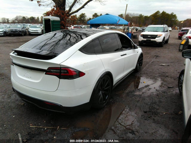 2022 Tesla Model X, VIN: 7SAXCBE61NF331390