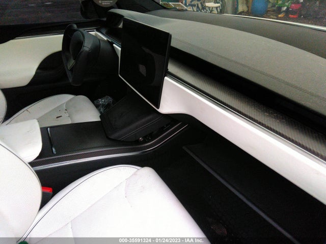 2022 Tesla Model X, VIN: 7SAXCBE61NF331390