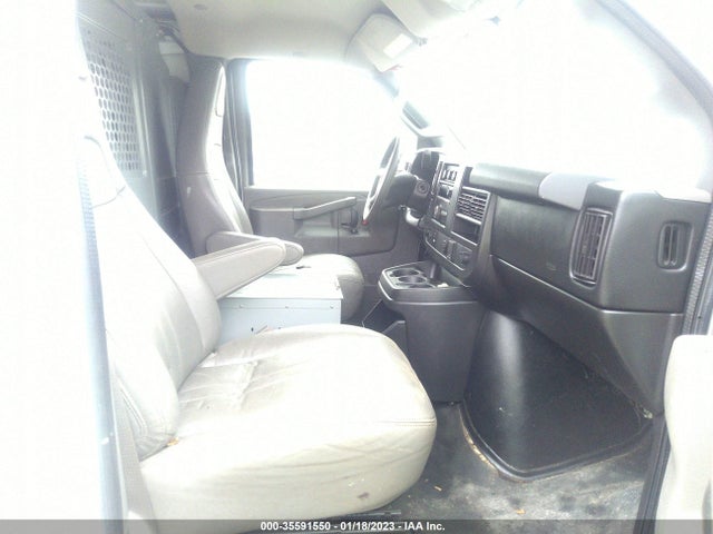 2016 Chevrolet Express, VIN: 1GCWGAFF9G1170613
