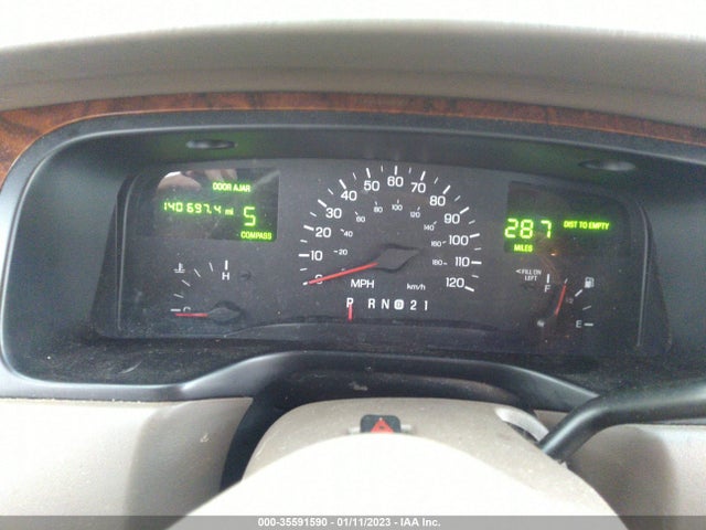 Lincoln Town Car 1998 1LNFM82W0WY726896 Image 8