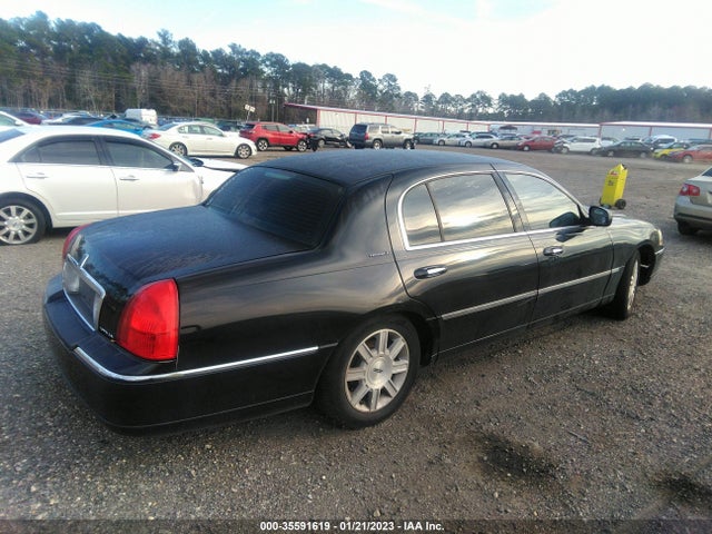 Lincoln Town Car Executive L W/livery Pkg 2010 2LNBL8EV5AX752813 Image 4