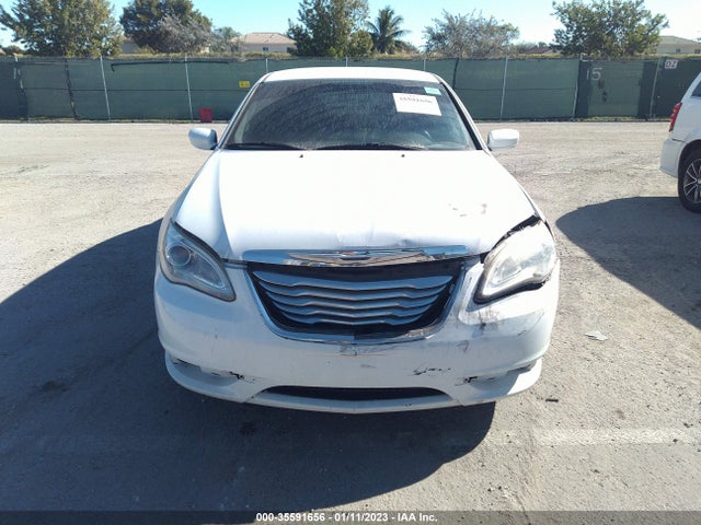 1C3CCBAB6CN210016 Chrysler 200 LX