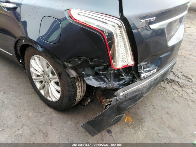 2018 Cadillac XT5, VIN: 1GYKNARS2JZ241327