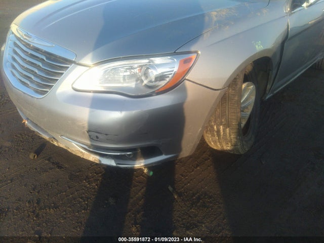 Chrysler 200 2013 1C3CCBCG4DN526055 Image 6