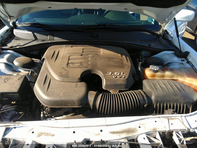 2015 Chrysler 300, VIN: 2C3CCAAG1FH785840