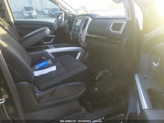 2018 Nissan Titan, VIN: 1N6AA1E5XJN543997