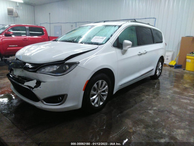 2C4RC1BG4JR185854 Chrysler Pacifica Touring L