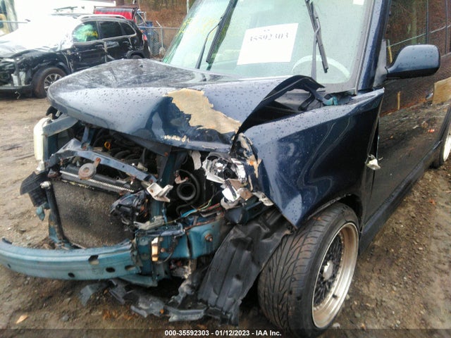 2005 SCION XB VIN: JTLKT324150203010