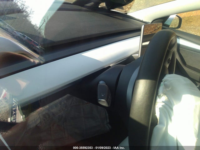 Tesla Model 3 Long Range 2022 5YJ3E1EB7NF115217 Image 8