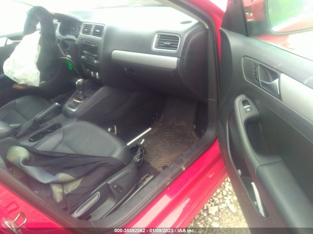 2013 VOLKSWAGEN JETTA SEDAN SE VIN: 3VWDX7AJ5DM405106