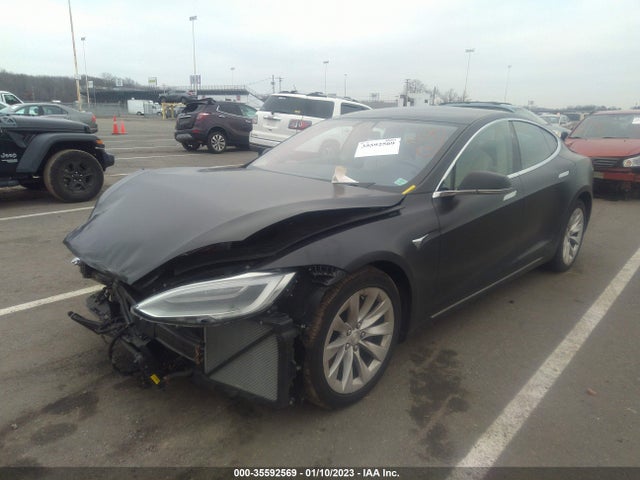 Tesla MODEL S 2018 5YJSA1E2XJF265856 Image 2
