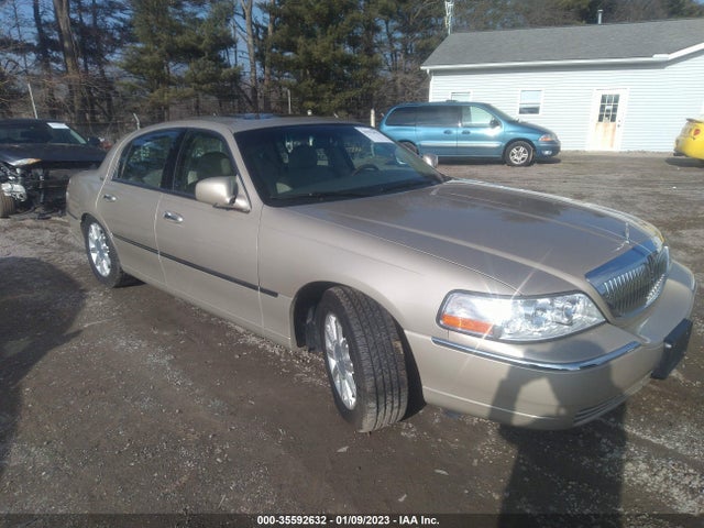 Lincoln Town Car Signature Limited 2006 1LNHM82V86Y616047 главное изображение
