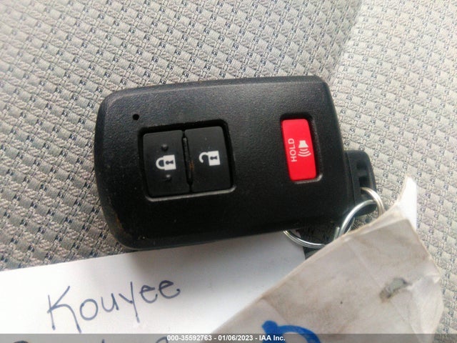 2018 Toyota RAV4, VIN: JTMRJREV6JD181032