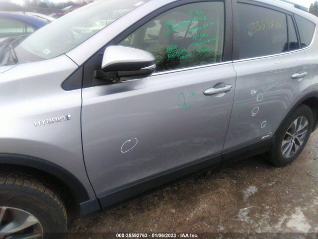 2018 Toyota RAV4, VIN: JTMRJREV6JD181032