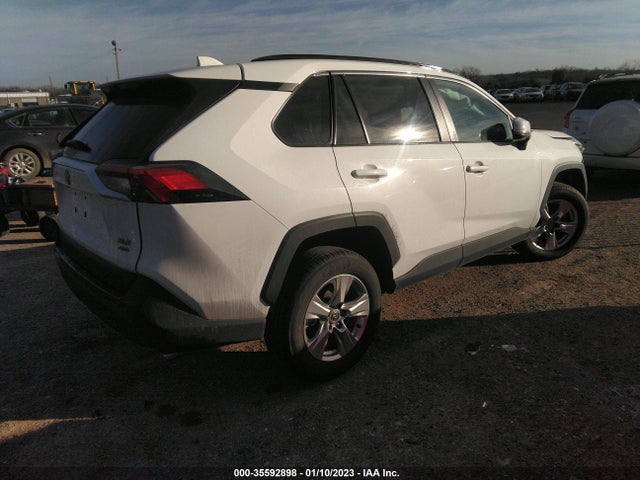 2021 TOYOTA RAV4 XLE VIN: 2T3P1RFV3MC229035