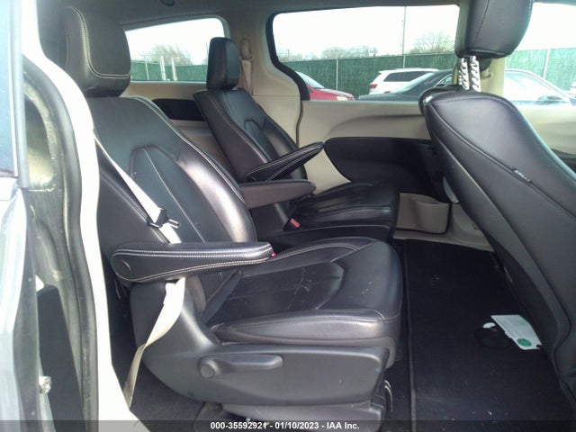 2022 Chrysler Pacifica Hybrid, VIN: 2C4RC1L7XNR121550