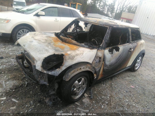 2009 MINI COOPER HARDTOP VIN: WMWMF33549TU69481