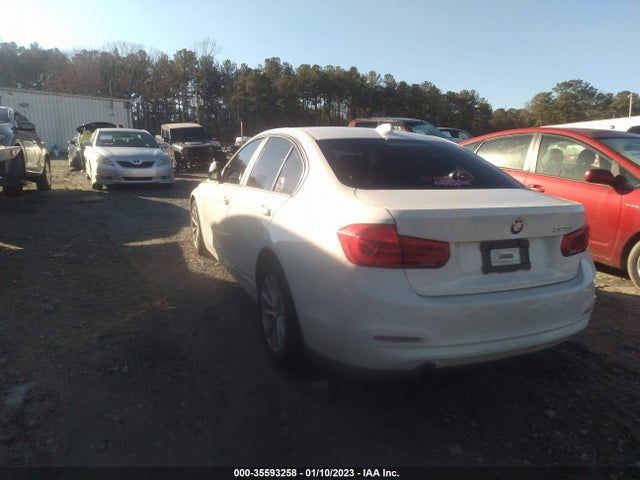 2017 BMW 3 Series, VIN: WBA8E1G52HNU14680