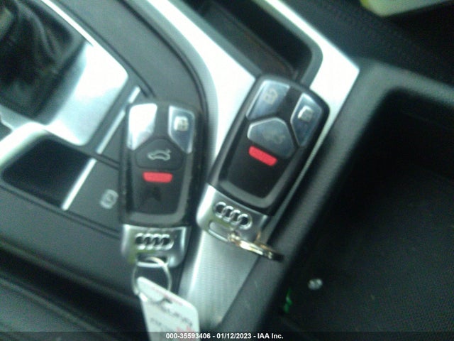 2017 Audi A4, VIN: WAUENAF45HN067941