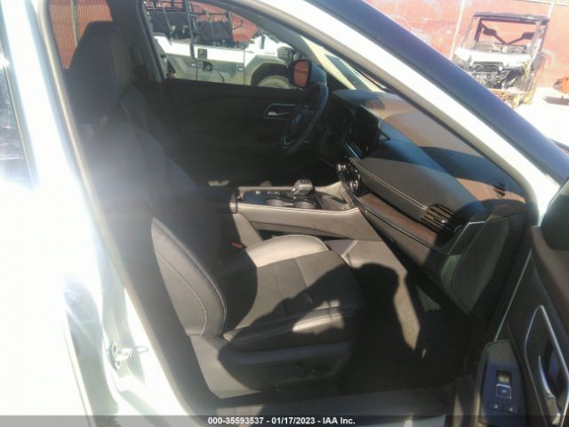 5N1AT3CA5MC716877 Nissan Rogue Sl