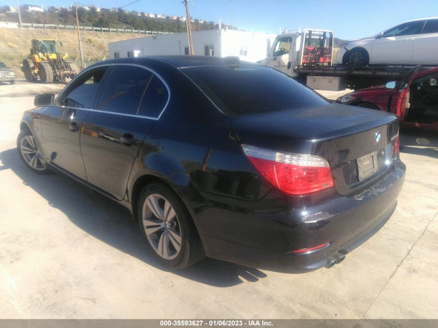 BMW 5 Series 528i 2010 WBANU5C52AC127585 Image 4